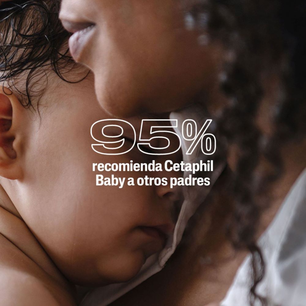 Loci&oacute;n diaria Cetaphil Baby recomendada para el cuidado de la piel sensible del beb&eacute;